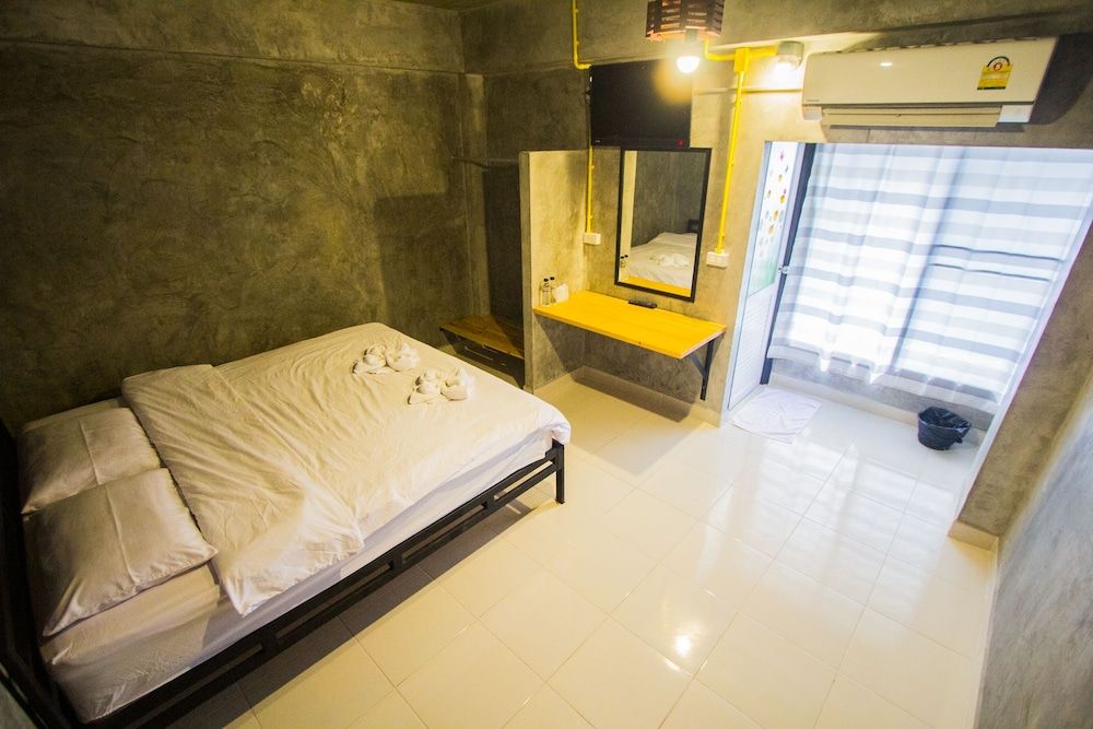 The Sky Loft Hotel Standard Double Room 7