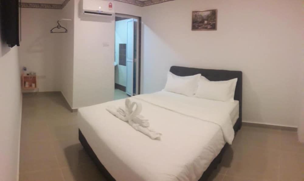 Shobi Hotel Johor Bahru Near CIQ JB Superior Queen No Window