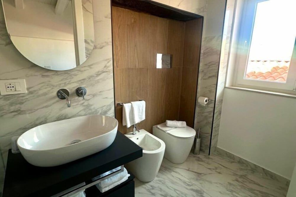 Liberty Palace Quadruple Room 3