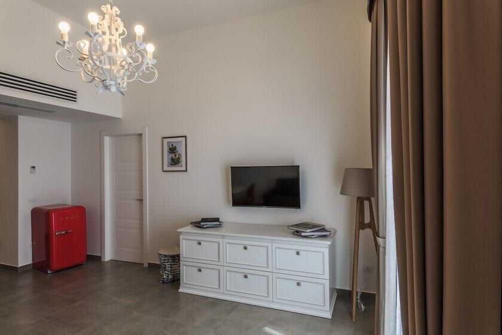 Liberty Palace Room, Terrace 4