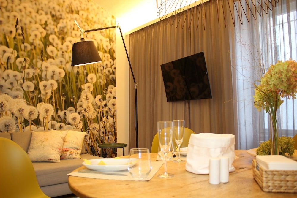 GrazRentals yellow flat direct by University incl. free parking 11