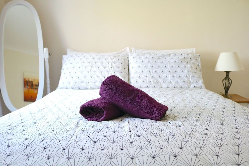 Spacious Serene Retreat in Highlands House, 3 Bedrooms 4