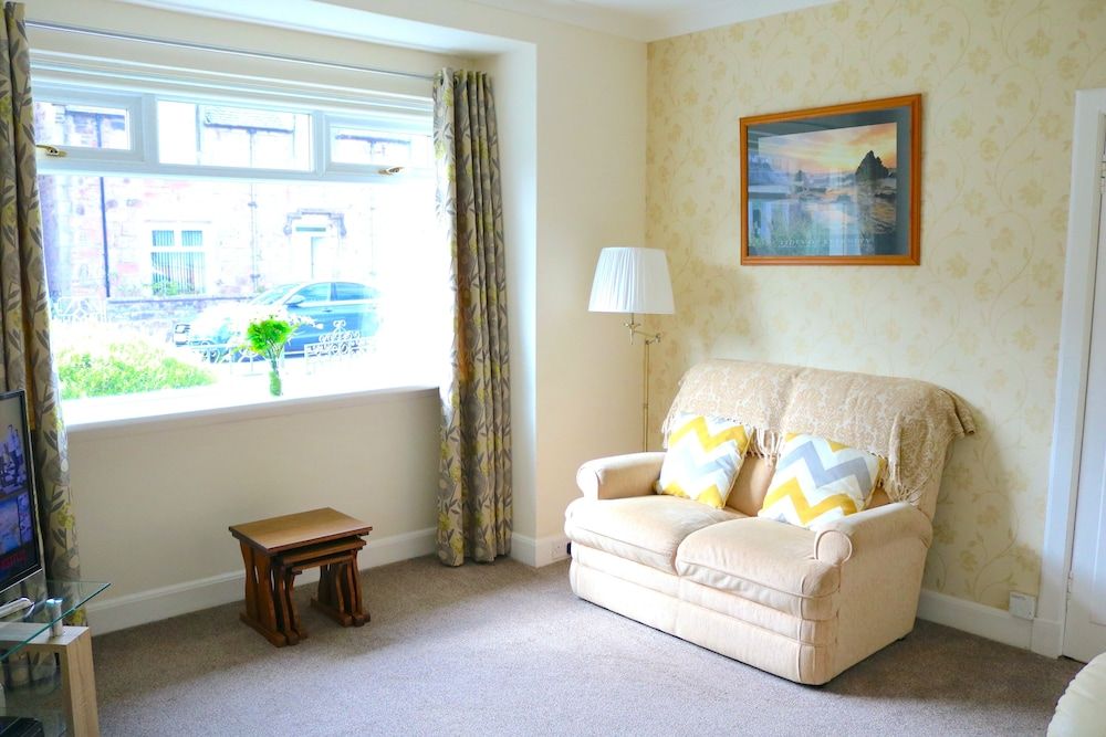 Spacious Serene Retreat in Highlands House, 3 Bedrooms 17
