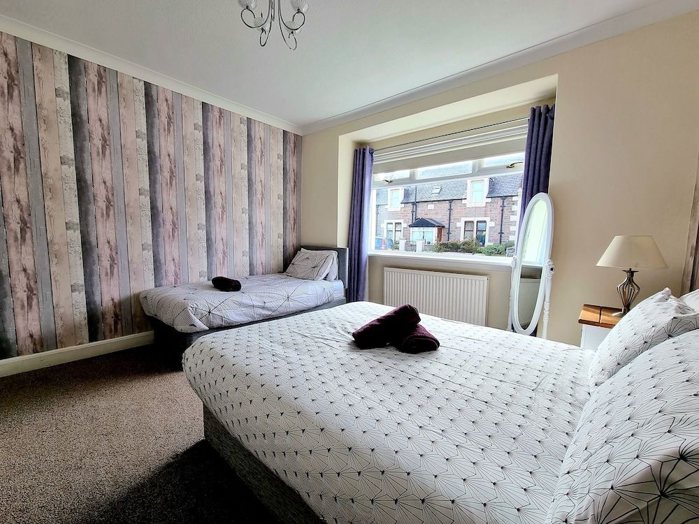 Spacious Serene Retreat in Highlands House, 3 Bedrooms