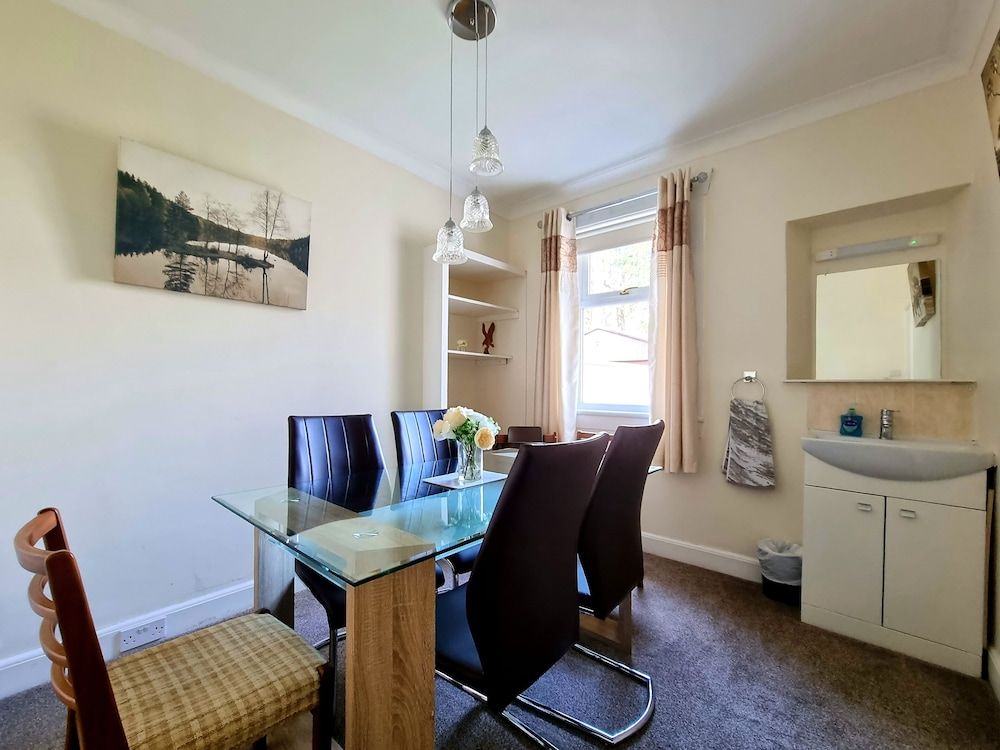 Spacious Serene Retreat in Highlands House, 3 Bedrooms 10
