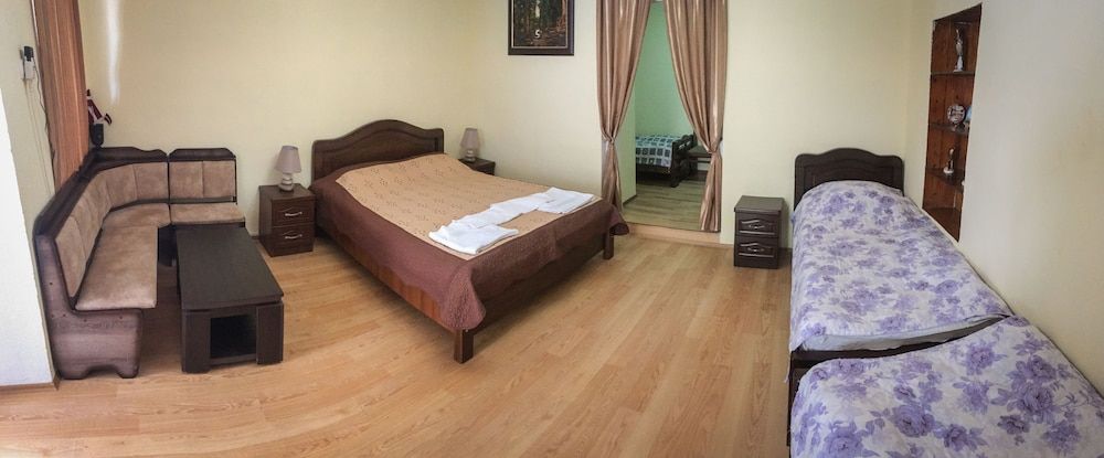 undefined Family Hotel Mountain Scream 3