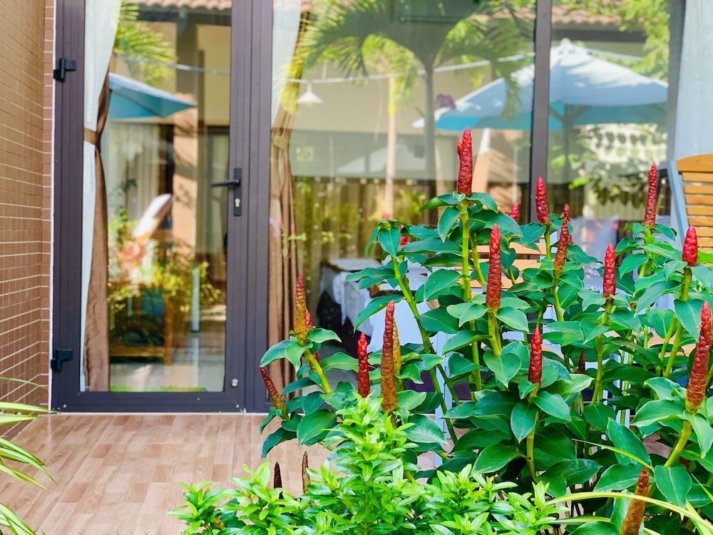 undefined Canary Bungalow 3