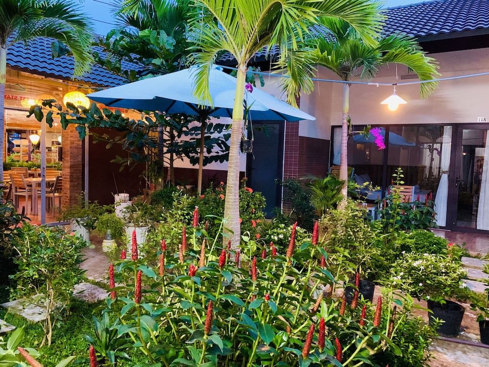 undefined Canary Bungalow 10