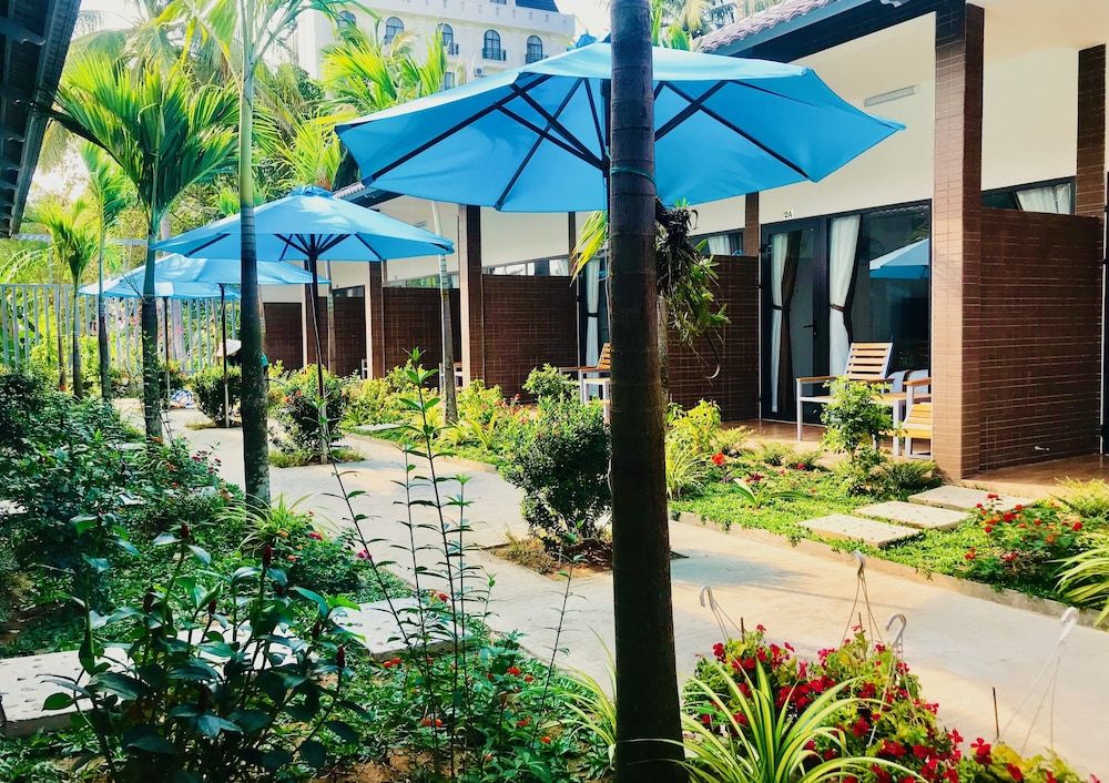 undefined Canary Bungalow 4