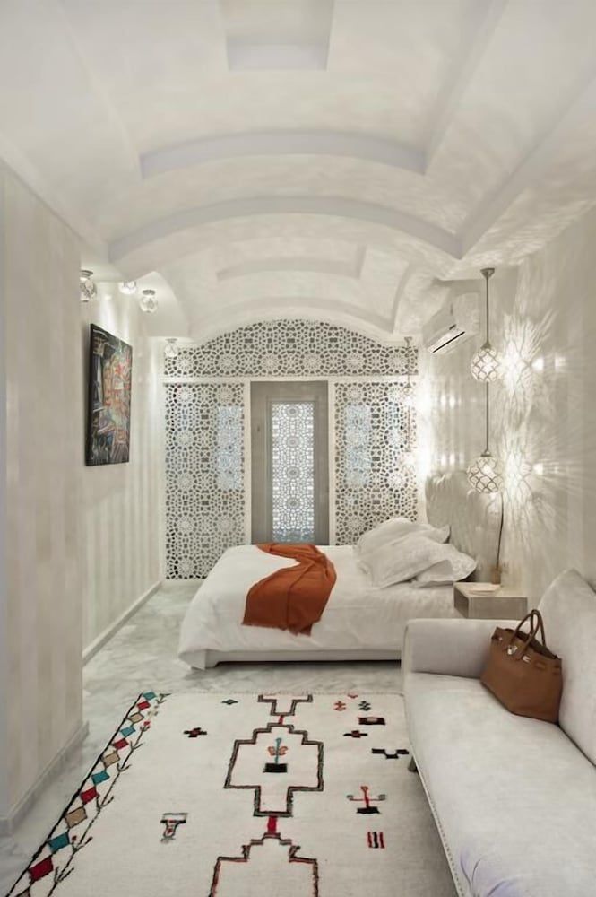 undefined Riad Goloboy 3
