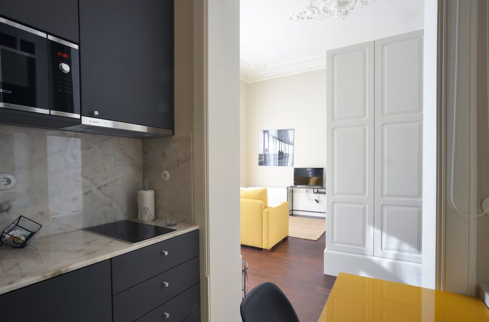 YOUROPO - Market Market 1B 8