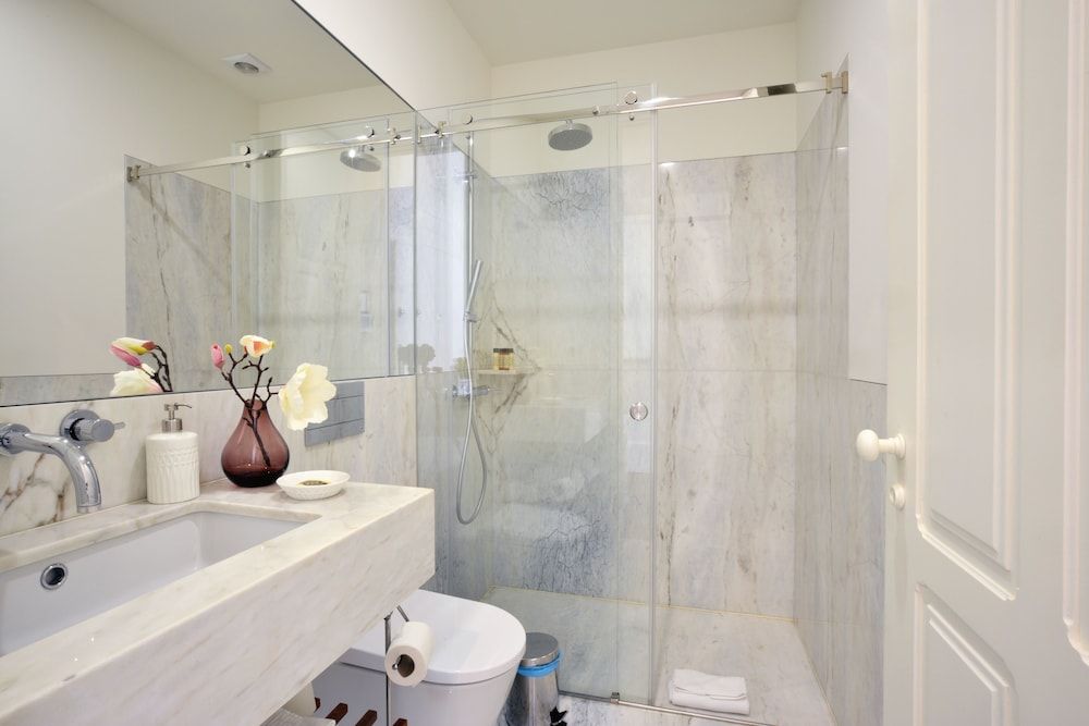 YOUROPO - Market Market 1B 5