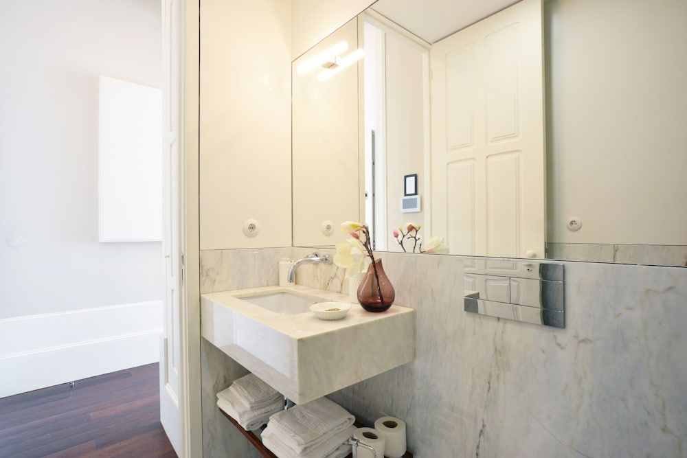 YOUROPO - Market Market 1B 6