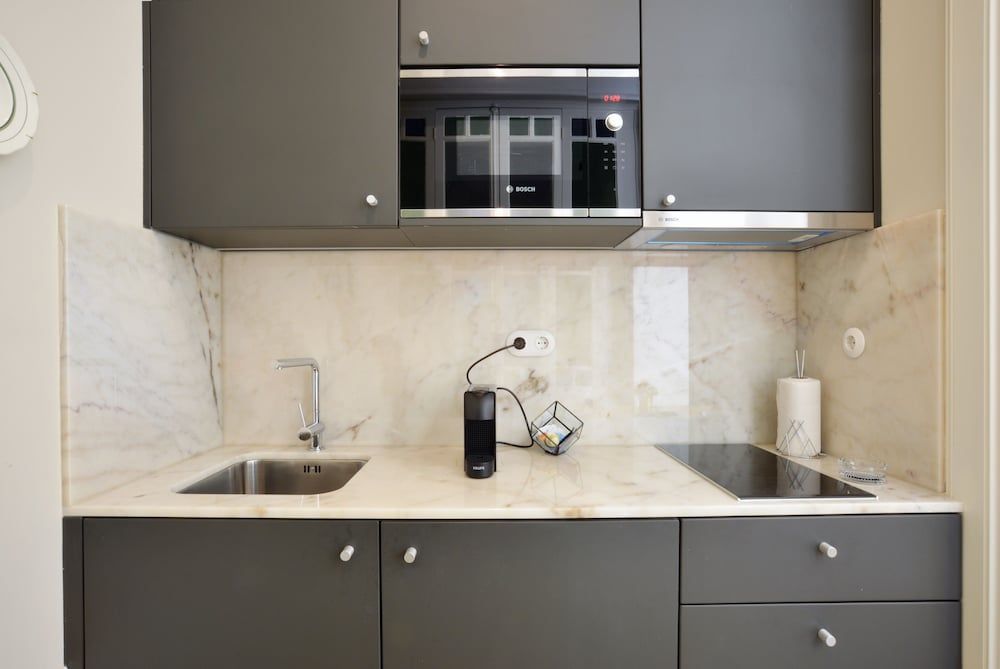 YOUROPO - Market Market 1B 4