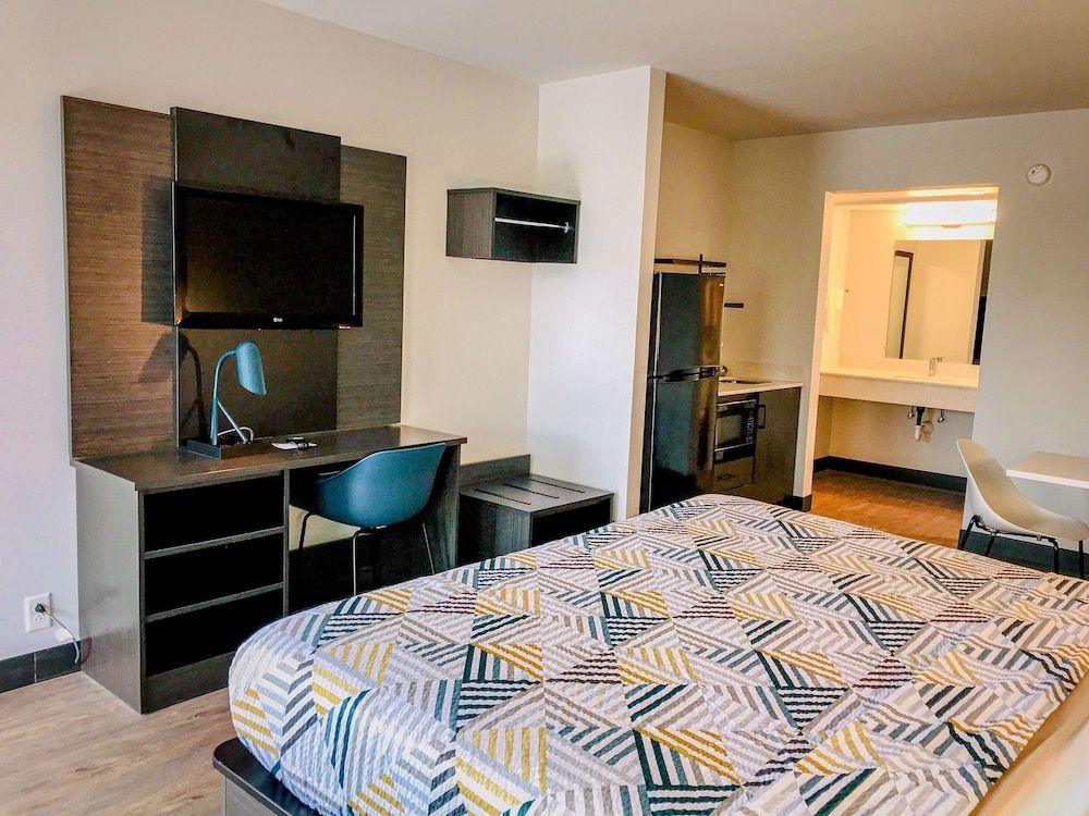 undefined Studio 6 Dublin, GA 7