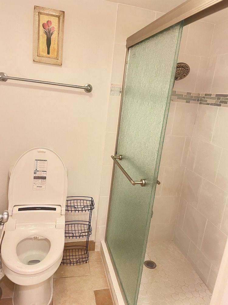 Beautiful House Fantastic View Azusa California Premium Single Room, 1 King Bed, Non Smoking, Garden View 6