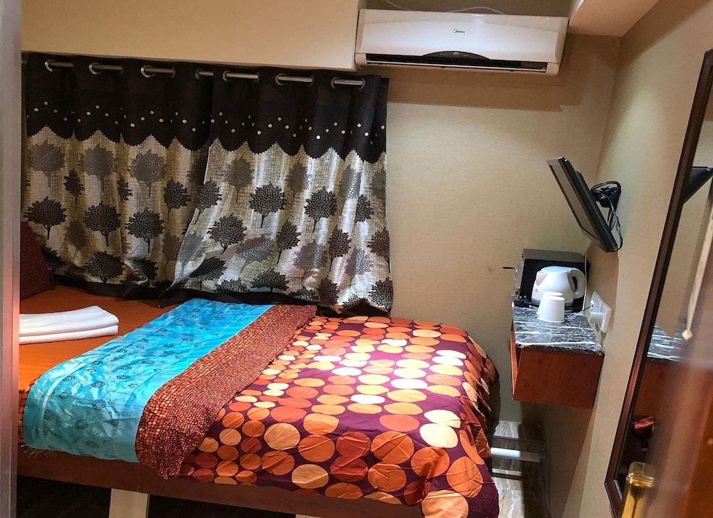 Rich Hostel Standard Double Room 5