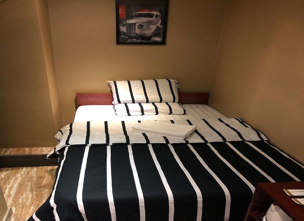 Rich Hostel Standard Double Room 2
