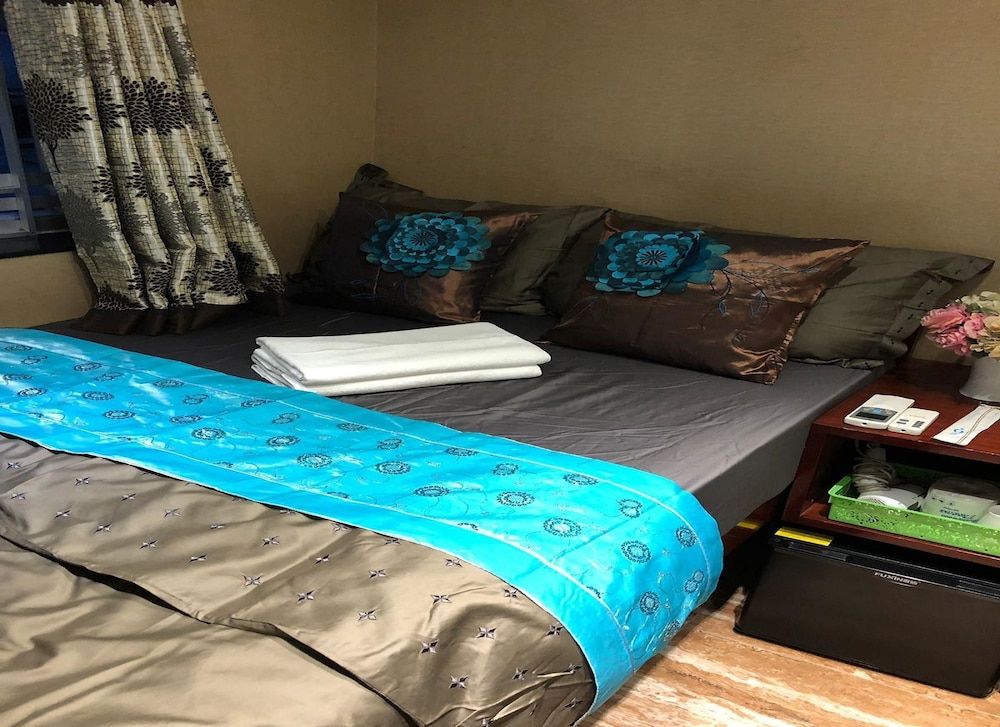 Rich Hostel Standard Double Room 10