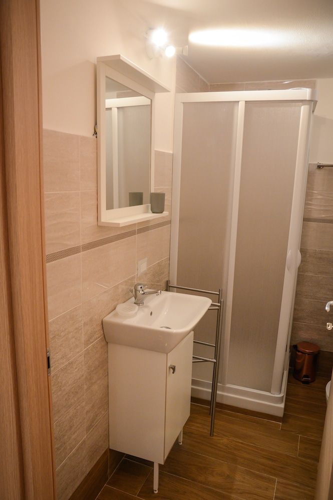 La Fara B&B Business Room, City View 6