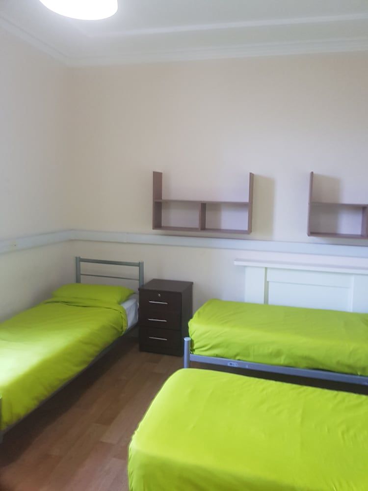 undefined Bowden Court - Hostel