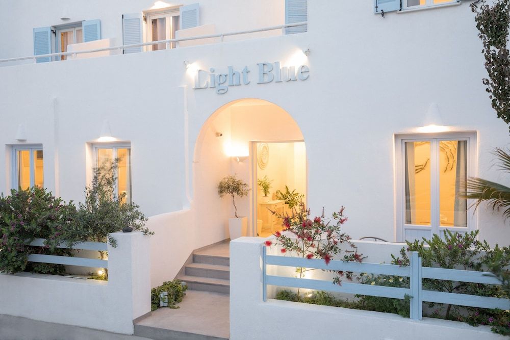 undefined Light Blue Window Kamari 5