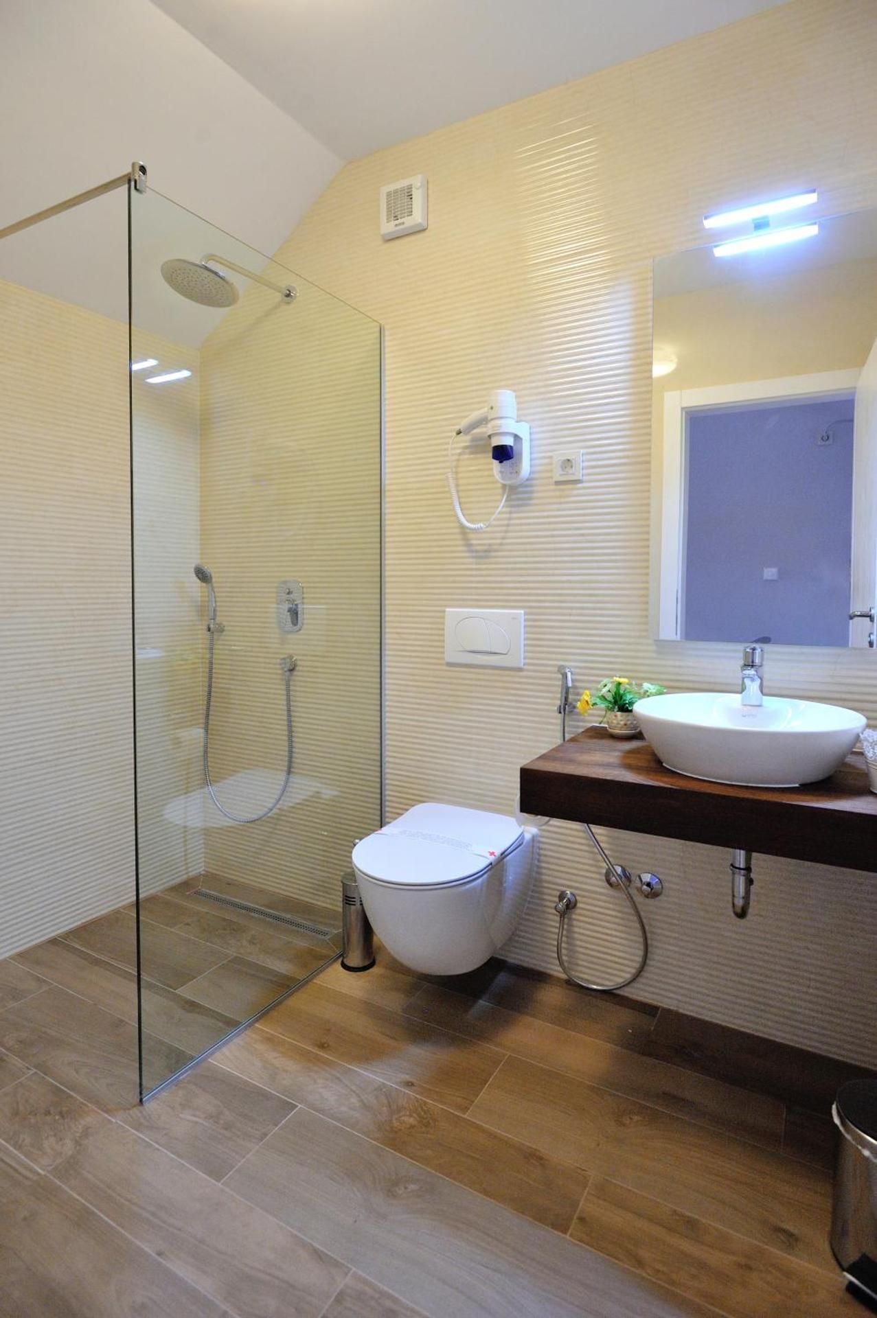 Villa Divani One-Bedroom Apartment 3