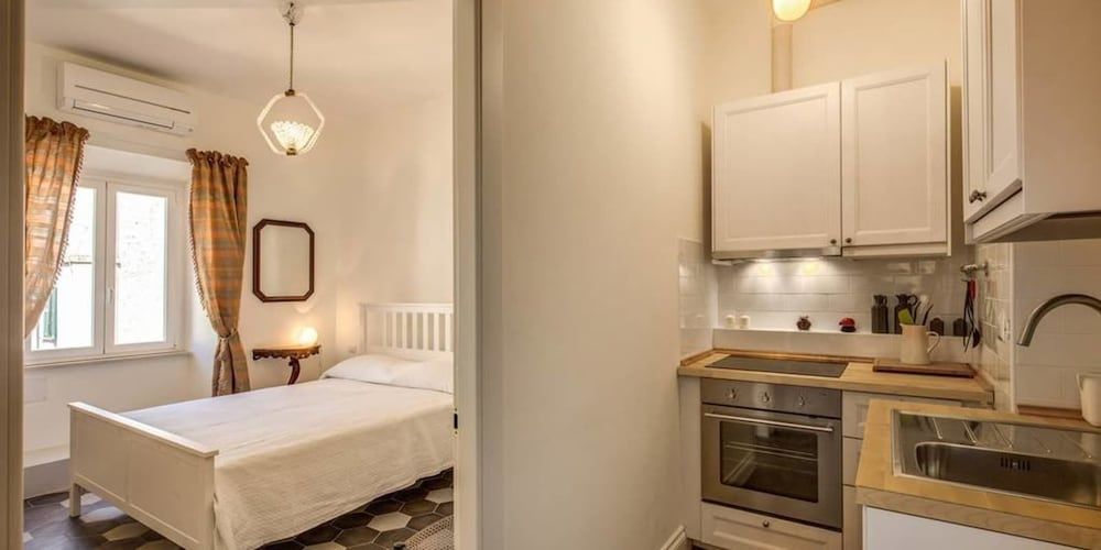 undefined Principe Amedeo 2 7