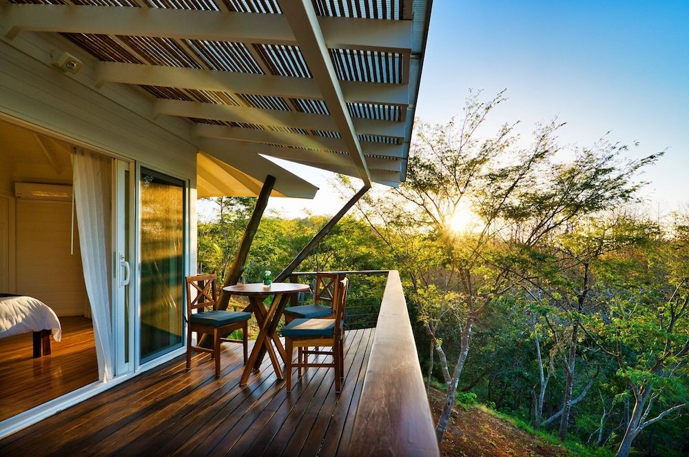 Mikado Natural Lodge Deluxe Bungalow, 1 King Bed, Terrace, Ocean View 4