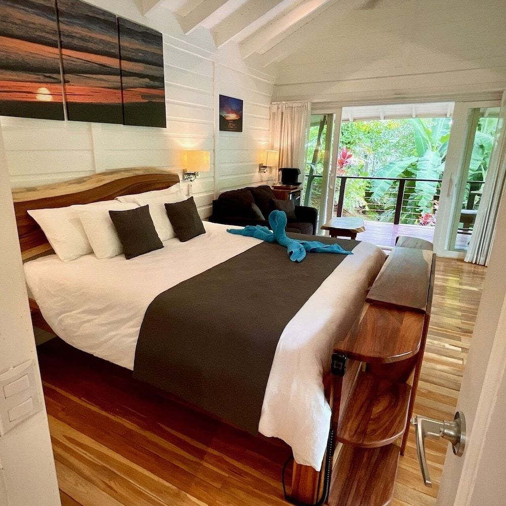 Mikado Natural Lodge Grand Bungalow, Terrace, Hill View 3