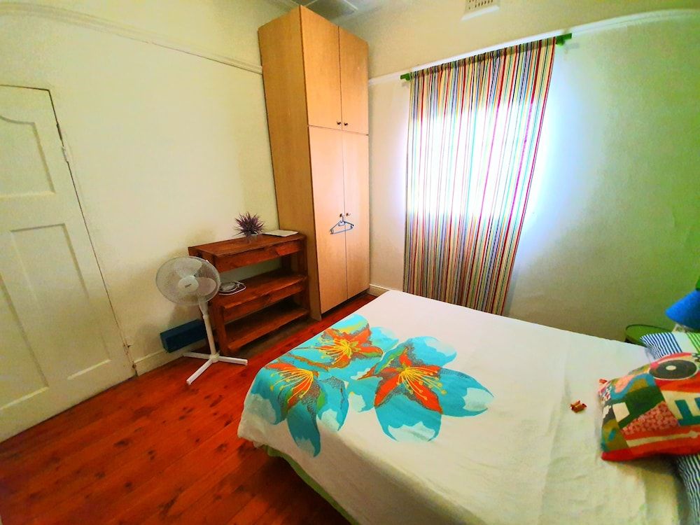 undefined Happy Home Woodstock 6