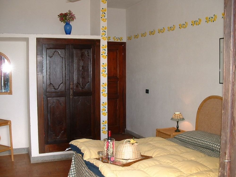 Agriturismo La Riserva Di Montebello