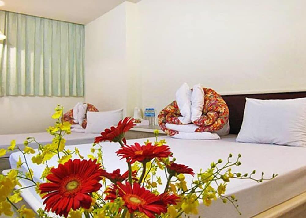 Dahua Hotel Twin Room