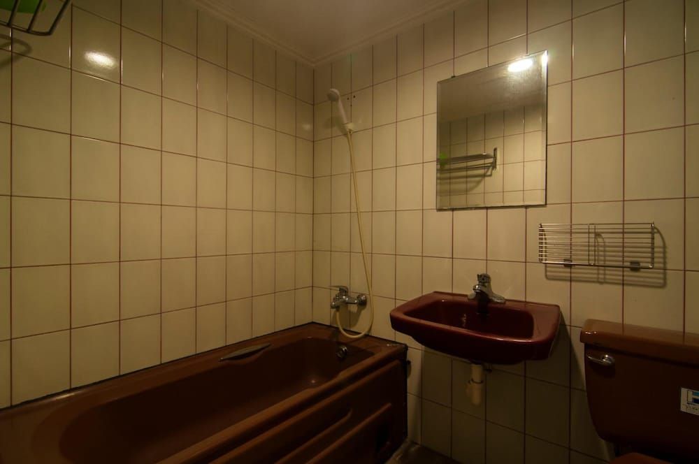 Dahua Hotel Quadruple Room 22