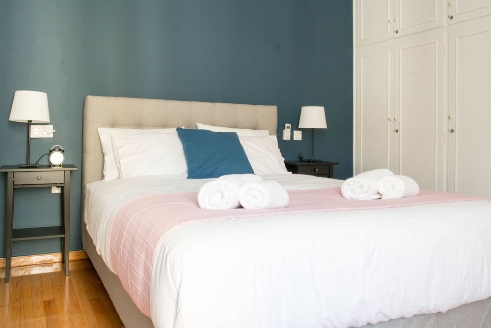 undefined UPSTREET Chic and Cosy Flat in Plaka 3