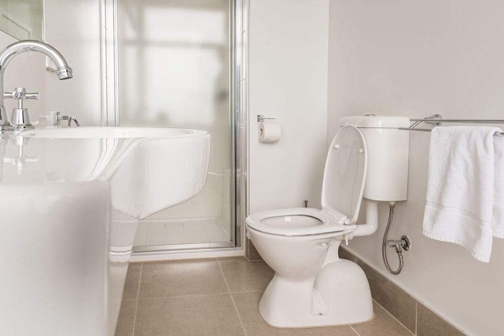 Somerset Hotel Budget Triple Room 4