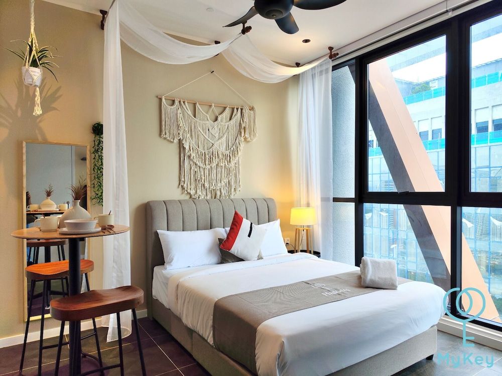 Scarletz Suites KLCC by Mykey Scarletz Studio with Bathtub 3