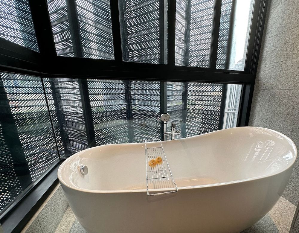 Scarletz Suites KLCC by Mykey Scarletz Studio with Bathtub 14