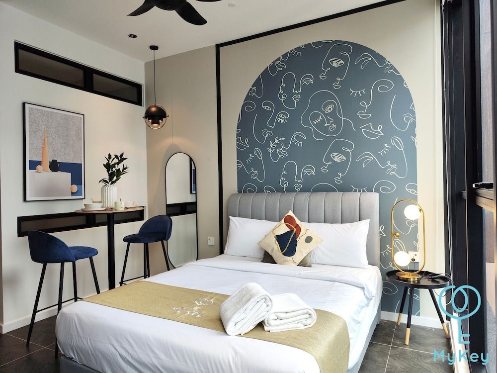 Scarletz Suites KLCC by Mykey Scarletz Studio with Bathtub