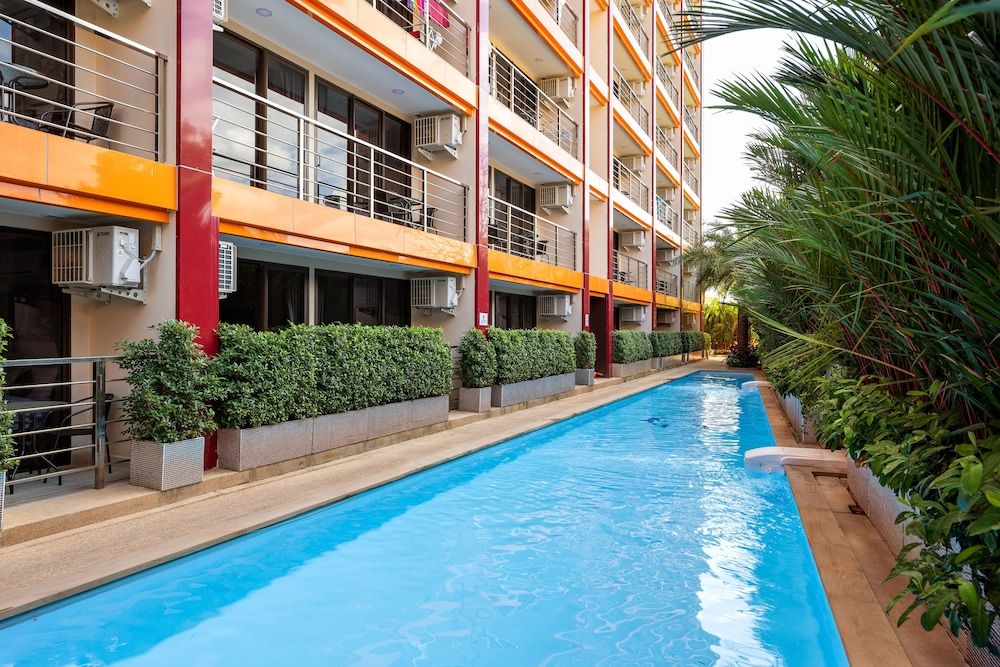 undefined Naiharn Pearl Condo Hotel by Villacarte 10