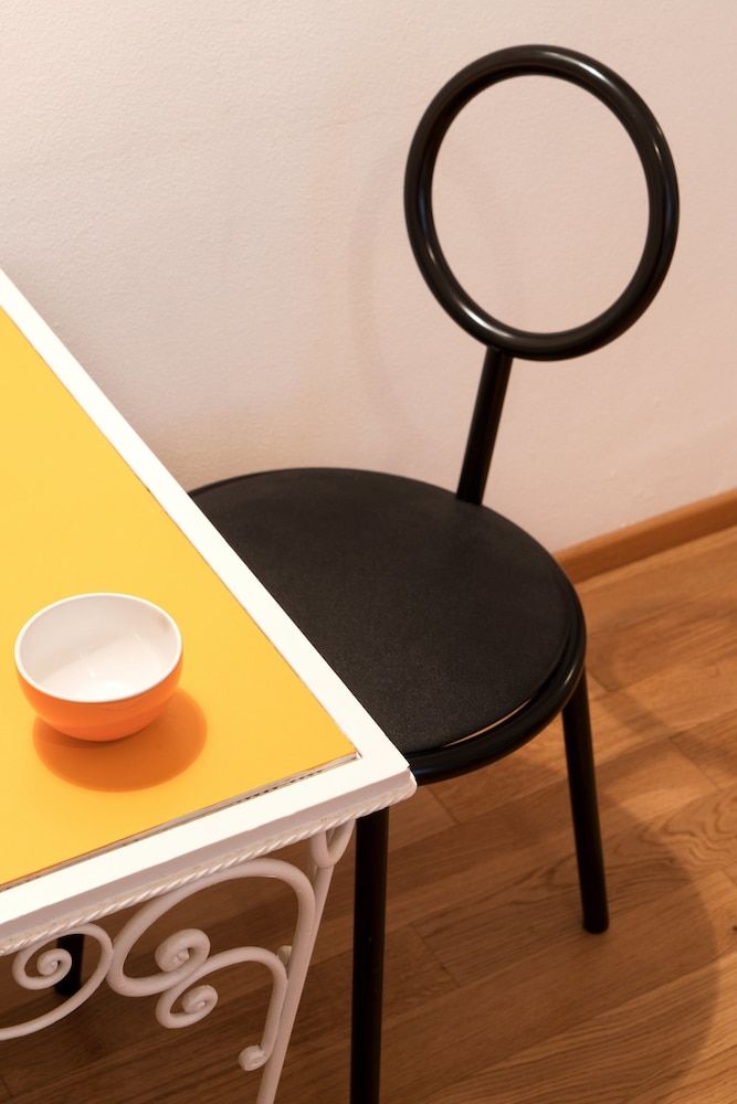 Zip b&b in Florence Triple Room (80s) 6