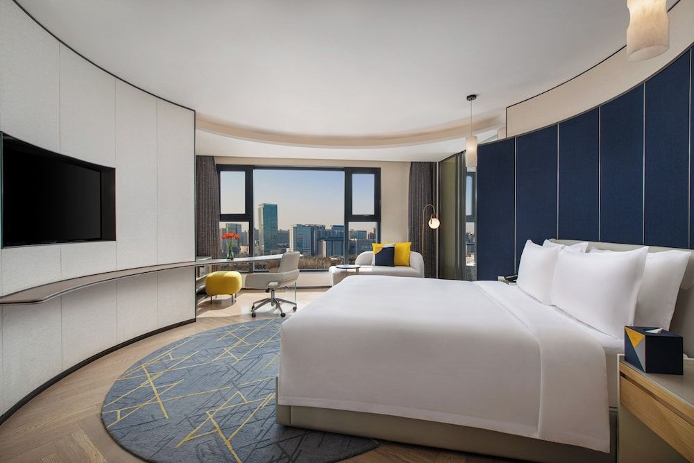 Suite, 1 King Bed