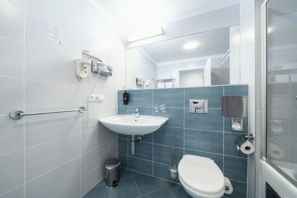 Hotel Ehrlich Prague Standard Double or Twin Room 10