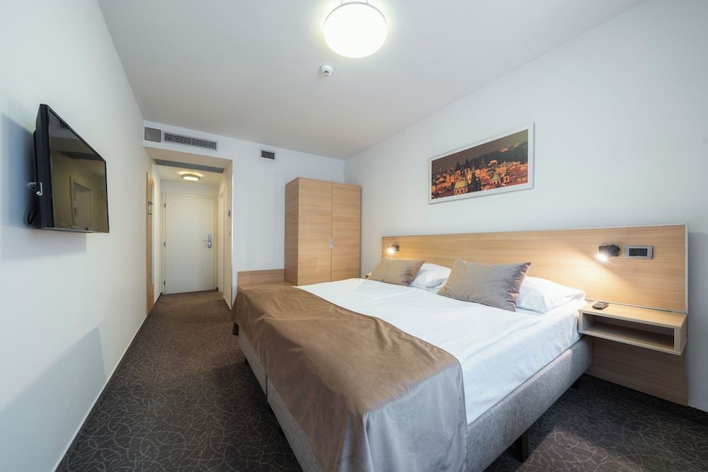Hotel Ehrlich Prague Standard Double or Twin Room 6