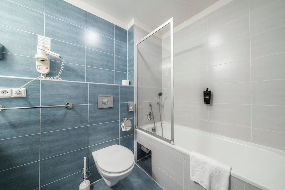 Hotel Ehrlich Prague Standard Double or Twin Room 9