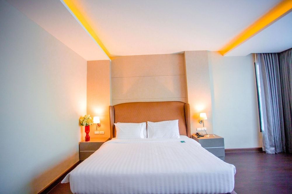 The Cheewin Hotel And Convention Deluxe Double Room 3