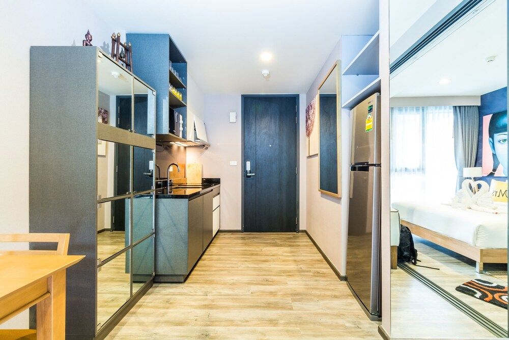 The Deck Condominium by Lofty 1-Bedroom Exclusive Apartment Pool Access 4