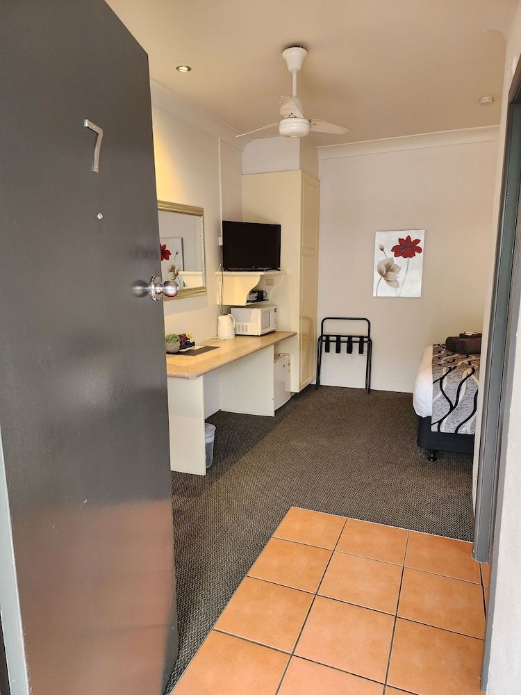 Standard Room, 1 Double Bed, Non Smoking, Refrigerator & Microwave (Modern Standard Double)