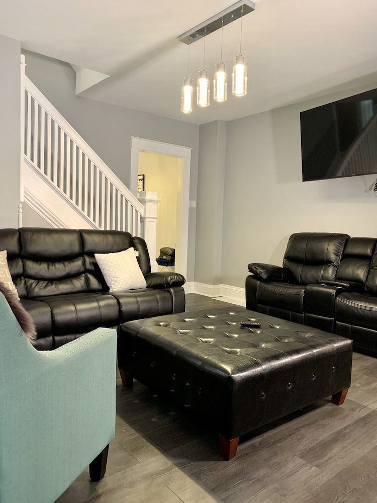 Texas Hold-em Duplex- 3BR Free Parking Classic House 12