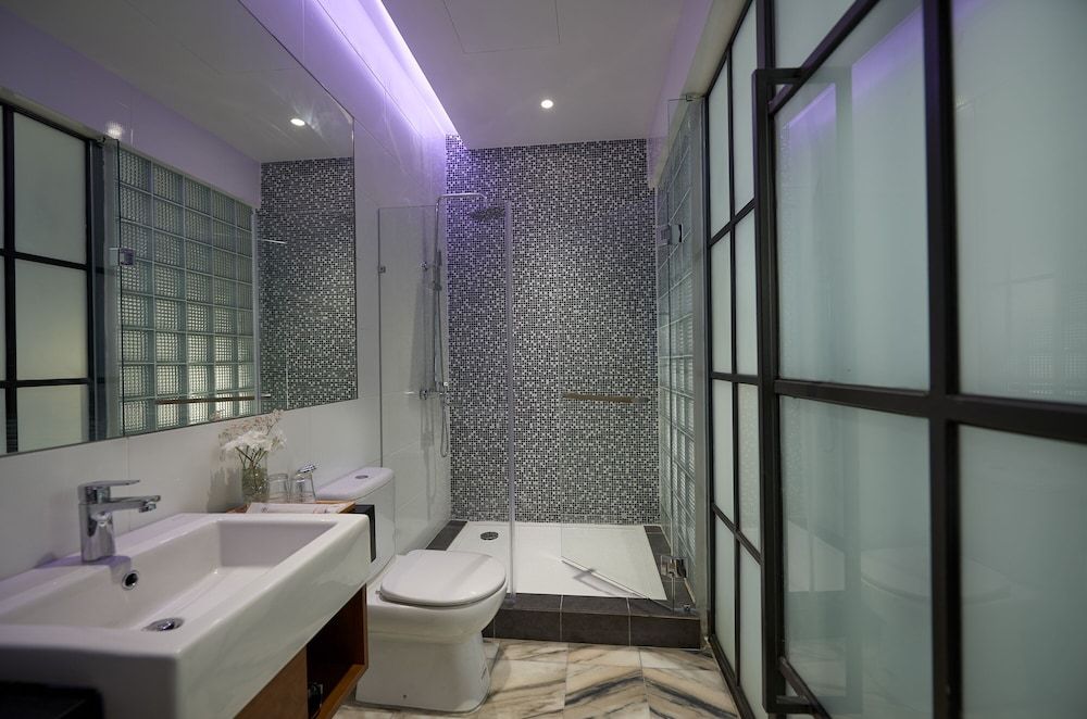 Macalister Terraces Hotel Signature Suite 2